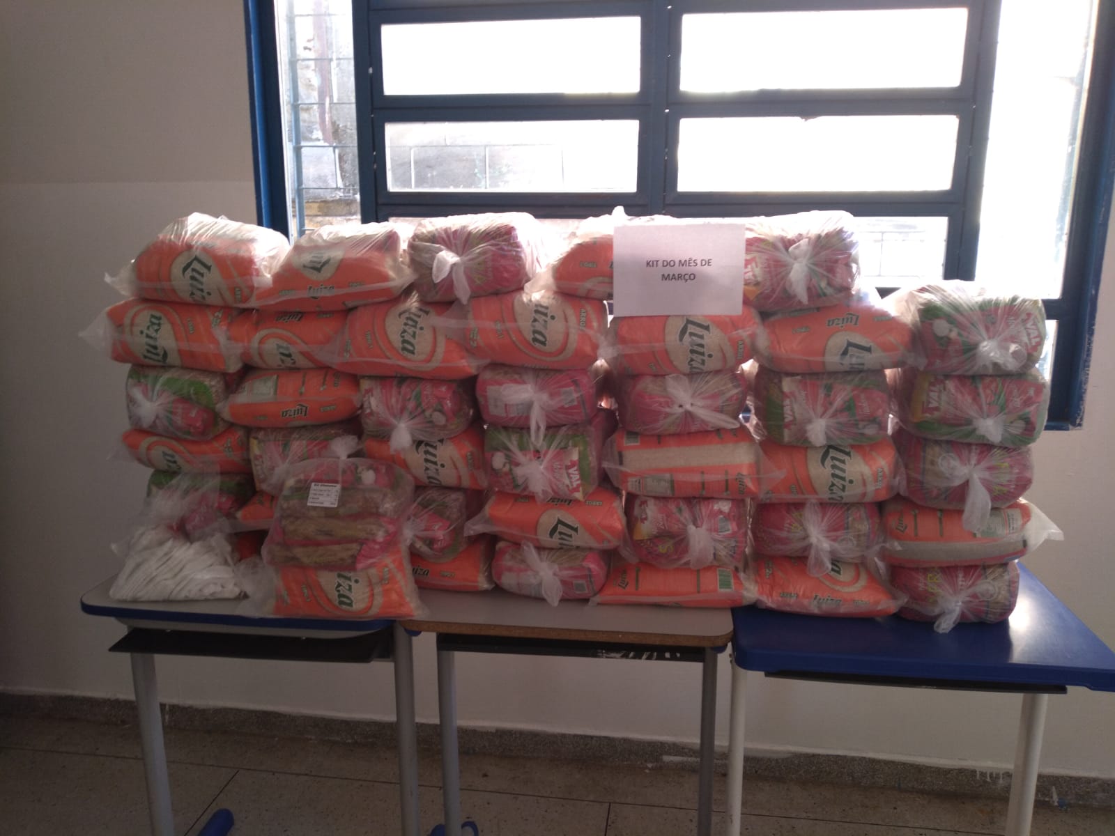 Cesta de alimentos para distribuição aos estudantes durante a pandemia. Foto: Divulgação. 